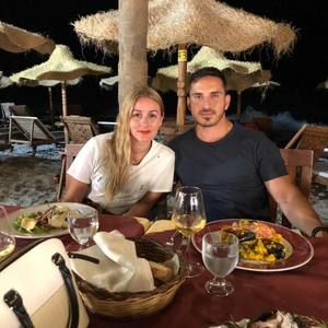 Meet your Posher, Simona